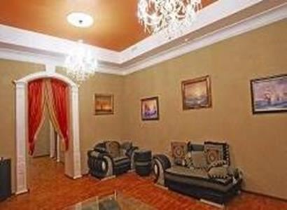 Alex on Vasilyevsky Alex on Vasilyevsky